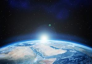 أحمد المسلماني يعرض مقطع مثير للجدل لأصوات الضجيج الفضائي  