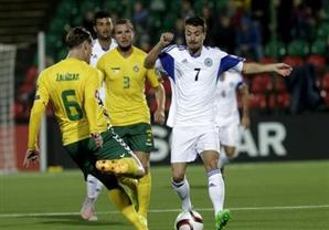 بالفيديو- سان مارينو تحتفل بالهدف التاريخي رغم الهزيمة أمام ليتوانيا