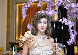 بالصور- أبطال "اللي اختشوا ماتوا" يحتفلون بعيد ميلاد جنات