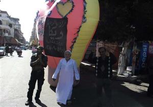 بالفيديو والصور- مواطنون يرقصون على أنغام "تسلم الأيادي" أمام قسم شرطة ببورسعيد