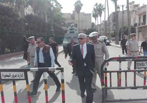 بالصور.. مدير أمن البحيرة يتفقد الحالة الأمنية بدمنهور سيرًا على الأقدام