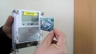 دون وجود أقساط.. زيادات يتم استقطاعها عند شحن عداد الكهرباء "أبو كارت"