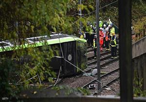 خمسة قتلى و50 مصابا والقبض على شخص في حادث انقلاب ترام جنوبي لندن