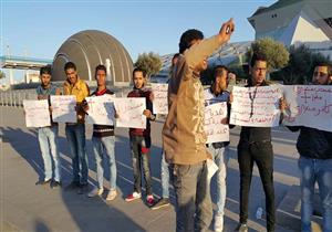 بالصور.. وقفة أمام مكتبة الإسكندرية للتنديد بتفجير "البطرسية"