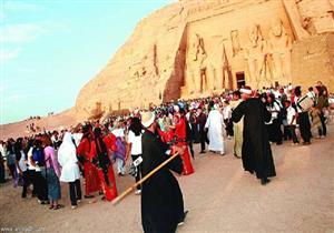 وزير الثقافة يشهد احتفالية تعامد الشمس على تمثال رمسيس الثاني