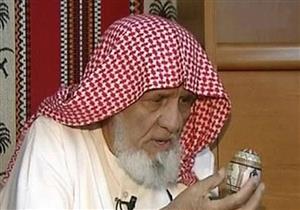 بالصور: مسن كتب القرآن كاملا على قشور البيض