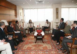 وزيرة التضامن تبحث مع بنك التنمية الأفريقي تطوير وإعادة هيكلة بنك ناصر