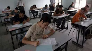 تباين آراء أولياء الأمور بشأن صعوبة امتحان الإنجليزي للثانوية العامة