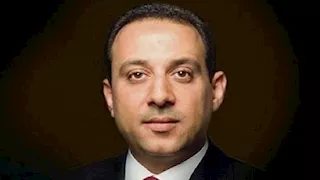 بعد إحالته للتحقيق بسبب منشوراته.. أول تعليق للمحامي عمر هريدي