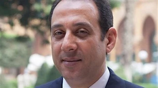 عمر هريدي ينجو من الإصابة بطلق ناري خاطيء بأعجوبة.. (تفاصيل) 