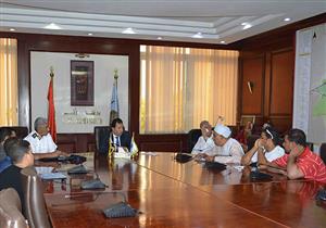 محافظ الأقصر لسائقي "التوك توك" : قرار حظره حفاظاً على المظهر الحضاري للمحافظة السياحية