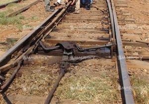 عدسة مصراوي ترصد الصور الأولى لآثار خروج عربة قطار عن القضبان بشبين الكوم