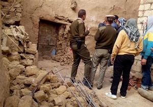 بالصور.. انهيار منزل من طابقين دون خسائر بشرية بالوادي الجديد