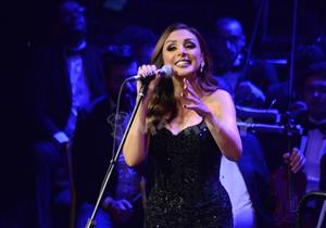 أنغام تحيى حفلا خيريا للتوعية بسرطان الثدي