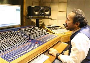 تعرف على كواليس غناء علي الحجار لبرنامج الأطفال "هي وأولادها"‎