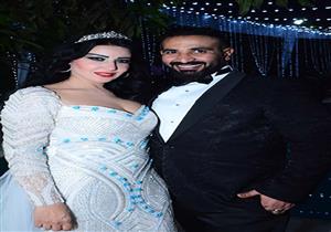  نشطاء مواقع التواصل يسخرون من فستان سمية الخشاب