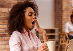 طبيبة أعصاب تحدد متى يكون التثاؤب خطيرا