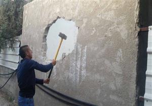 مقدسي يهدم منزله بيده تفاديا لغرامات الاحتلال الإسرائيلي