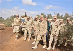 رئيس الأركان يشهد المشروع التدريبي لوحدة من قوات التدخل السريع