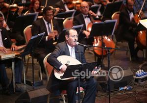 بالصور.. لطفي بوشناق يشدو "أنا المواطن" و"نغني لنحيا" بدار الأوبرا المصرية