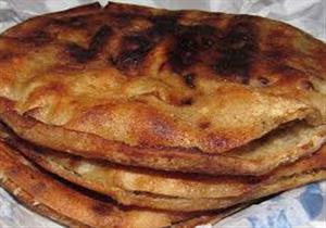 إصابة أم وأطفالها الـثلاثة بتسمم بسبب وجبة "حواوشي" في بني سويف