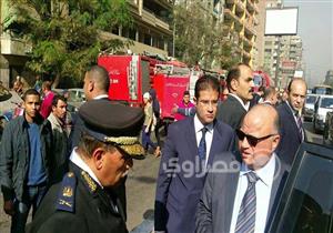 فريق من النيابة العامة ينتقل لمعاينة موقع حريق مخزن كابلات باب الشعرية