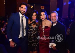 بالصور.. دموع وفاء عامر وغياب عمرو دياب ومداعبات أمير كرارة  في حفل "دير جيست"