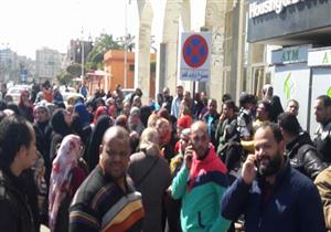 بالصور.. وقفة احتجاجية لمتقدمين لإسكان محدودي الدخل في بورسعيد