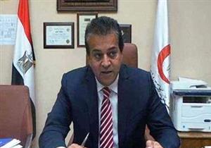 وزير التعليم العالي يُبلغ جامعة القاهرة توجه القيادة السياسية نحو البحث العلمي