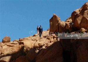 بالصور.. مدير أمن جنوب سيناء يداهم جبال سانت كاترين بمرافقة البدو