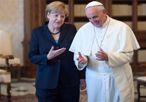 بابا الفاتيكان يستقبل "ميركل" قبل الانتخابات التشريعية