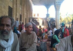 "تكليف من الله".. طقوس الصائمين في رحاب الحسين