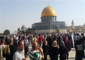 الاحتلال يغلق باب حطة مجددًا ويحاصر الفلسطينيين داخل الأقصى