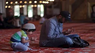 ما حكم ذكر اسم الشخص في الدعاء أثناء الصلاة؟.. الإفتاء تجيب