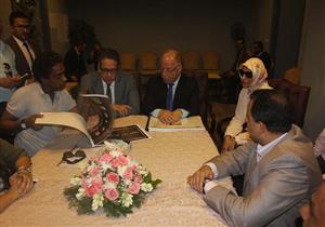 بالصور- ​النمنم والعناني يتفقدان متحف نجيب محفوظ