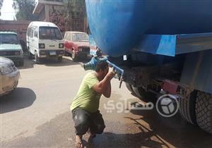 الدفع بـ14 سيارة مياه نظيفة بعد كسر الخط الرئيسي في شبرا الخيمة