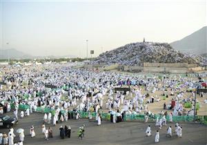 مليونا حاج يتوافدون على صعيد عرفات لأداء الركن الأعظم