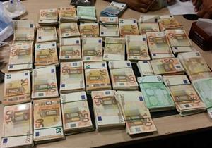 ضبط 150 ألف يورو مع راكب قادم من باريس بمطار القاهرة