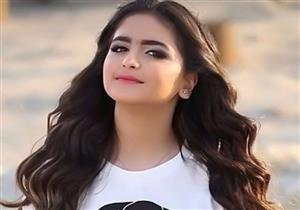 بالصور- جلسة تصوير جديدة لـ" حلا الترك"