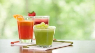 تخفف التوتر وتحسن المزاج.. 4 مشروبات طبيعية تهدئ أعصابك 