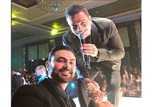 بالصور والفيديو.. عمرو دياب يتألق في حفل ليلة رأس السنة بدبي