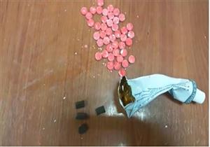 ضبط مصري أخفى بقايا مخدرات رأس السنة بأنبوبة مرهم في مطار القاهرة 