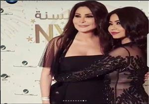 شيرين عبدالوهاب عن إليسا: "بحسها واخدة شيكات على الناس لما بتغني"