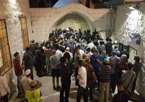 مستوطنون يقتحمون مقام يوسف شرقي نابلس وإصابة شاب فلسطيني