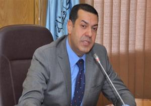 محافظ أسيوط يضع إكليلًا من الزهور على النصب التذكاري لشهداء الشرطة