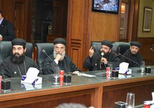 بالصور- اجتماع موسع لبحث تأمين احتفالات أعياد الميلاد بسوهاج