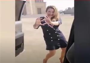 بالفيديو| هكذا تعاملت تشيلي مع مسؤولة رقصت "كيكي" بسيارة حكومية