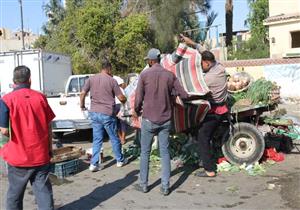 حملة لتطهير ميدان الأربعين من الإشغالات في السويس