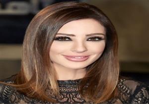 وفاء الكيلاني تتخلى عن الأسود في برنامجها الجديد.. وهذه تكلفة الإطلالة