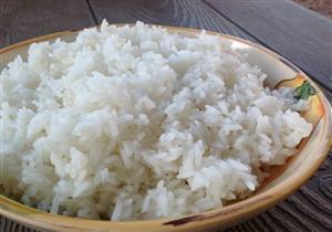 ماذا يحدث لجسمك عند تناول الأرز المعاد تسخينه؟
